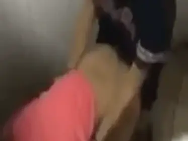 Gadis Cantik Pasrah Goyang Kasur Tempat Sepi