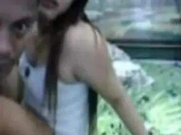 Gadis Elen Semok Cantik Pasrah Goyang Kasur