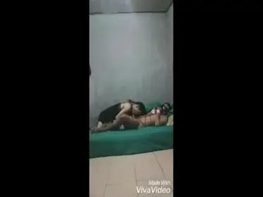 Kemesraan Sejoli Cantik Di Kamar Tidur Crot
