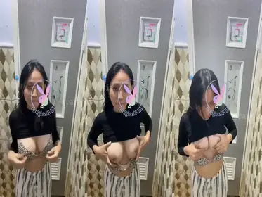 Mahasiswi Cantik Pasrah Di Kamar Kost Crot