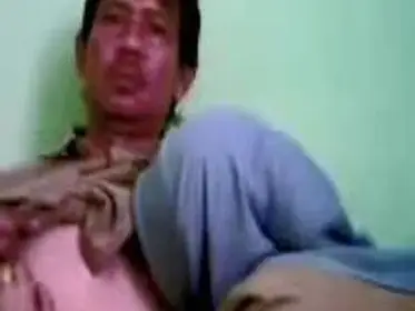 Tante Bidan PNS Cantik Pasrah Goyang Kasur