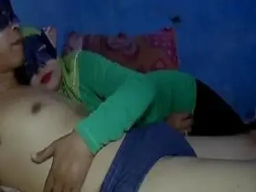 Tante Topeng Cantik Pasrah Servis Kasur
