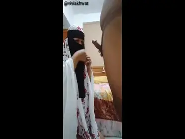 Ukhti Hijab Cantik Pasrah Goyang Kasur Crot